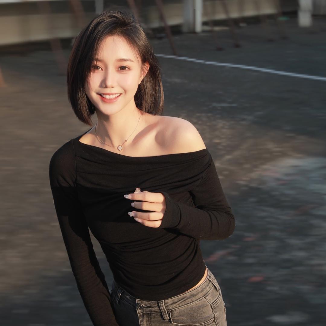 伊娃☀️高冷