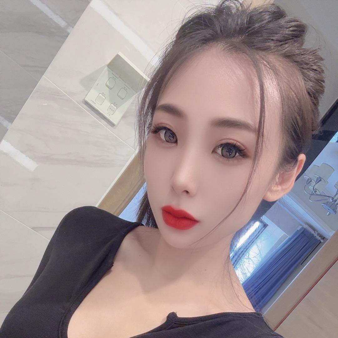 有纹身的女人