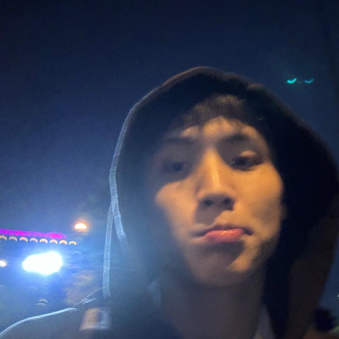 李怕冷🥶