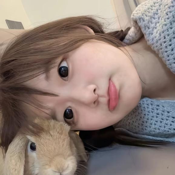 所有帅哥看向我