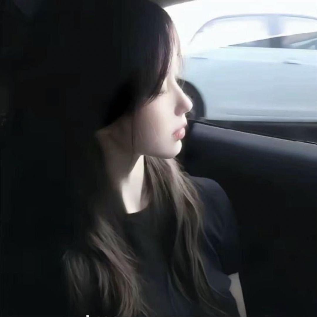小 y
