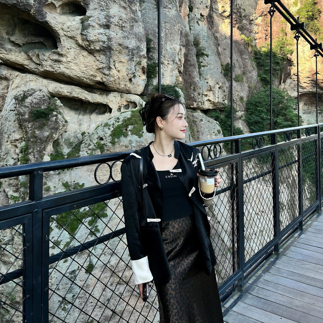 不发脾气只发财👩‍🎨