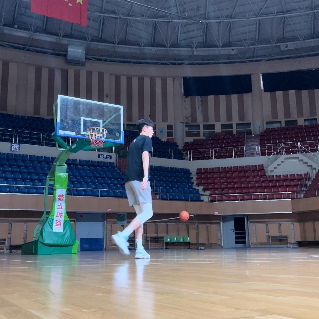 吴奇伟_