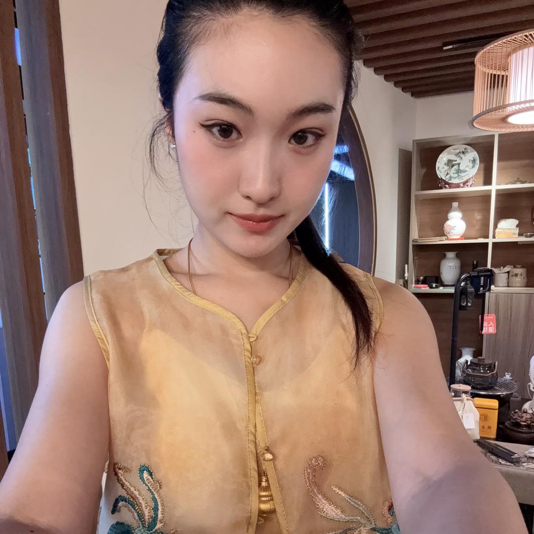 芬晴薇时尚女装👚教搭配