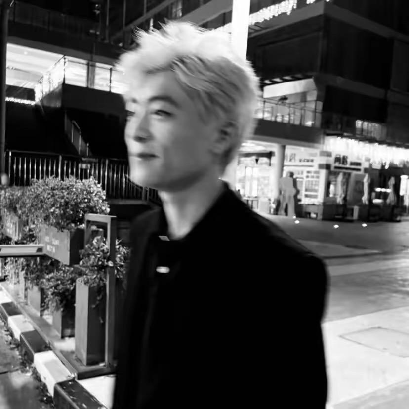 180忧郁纯情男高