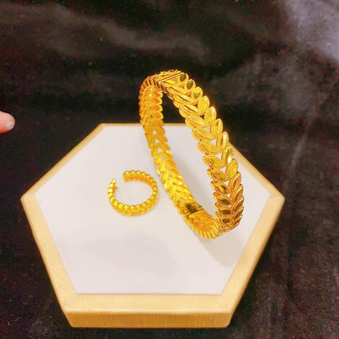 忆蓓芷（视频同款都在橱窗里）