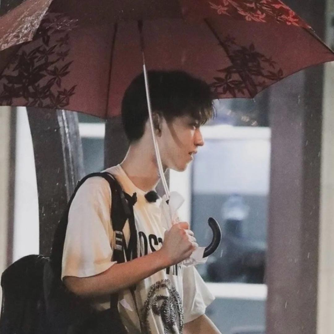 鱿鱼Yi