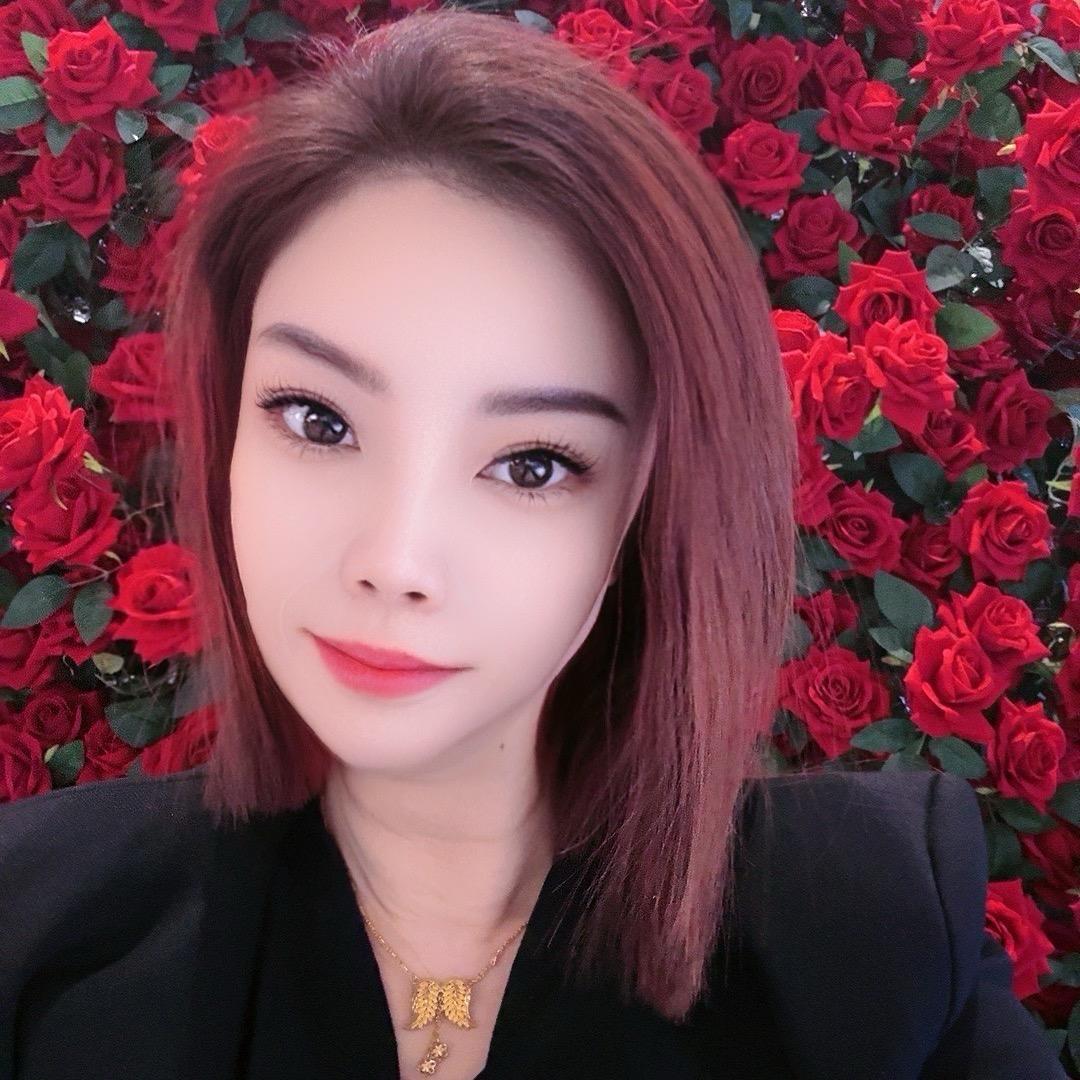 Queen(๑˙❥˙๑)👸🏻