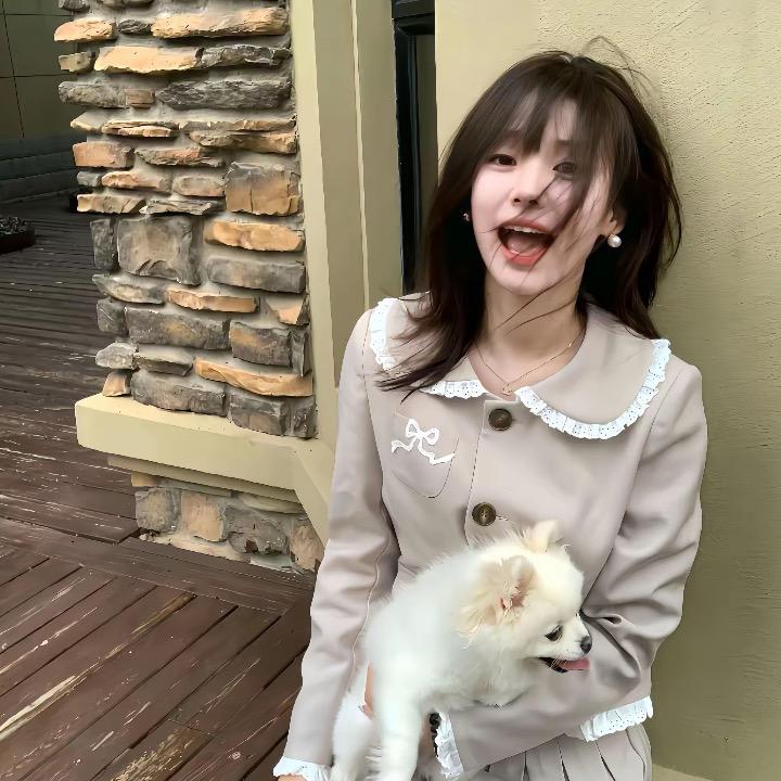 乔乔今天穿什么