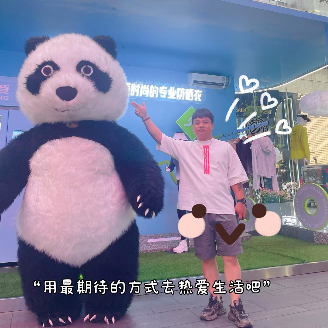 在长沙做餐饮的小伙子