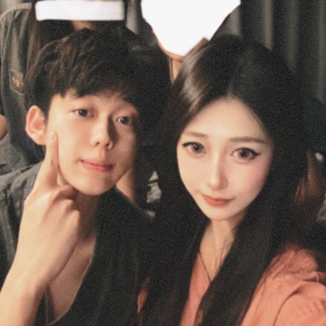 小H