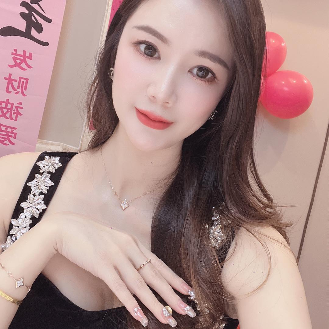 珊珊吖～