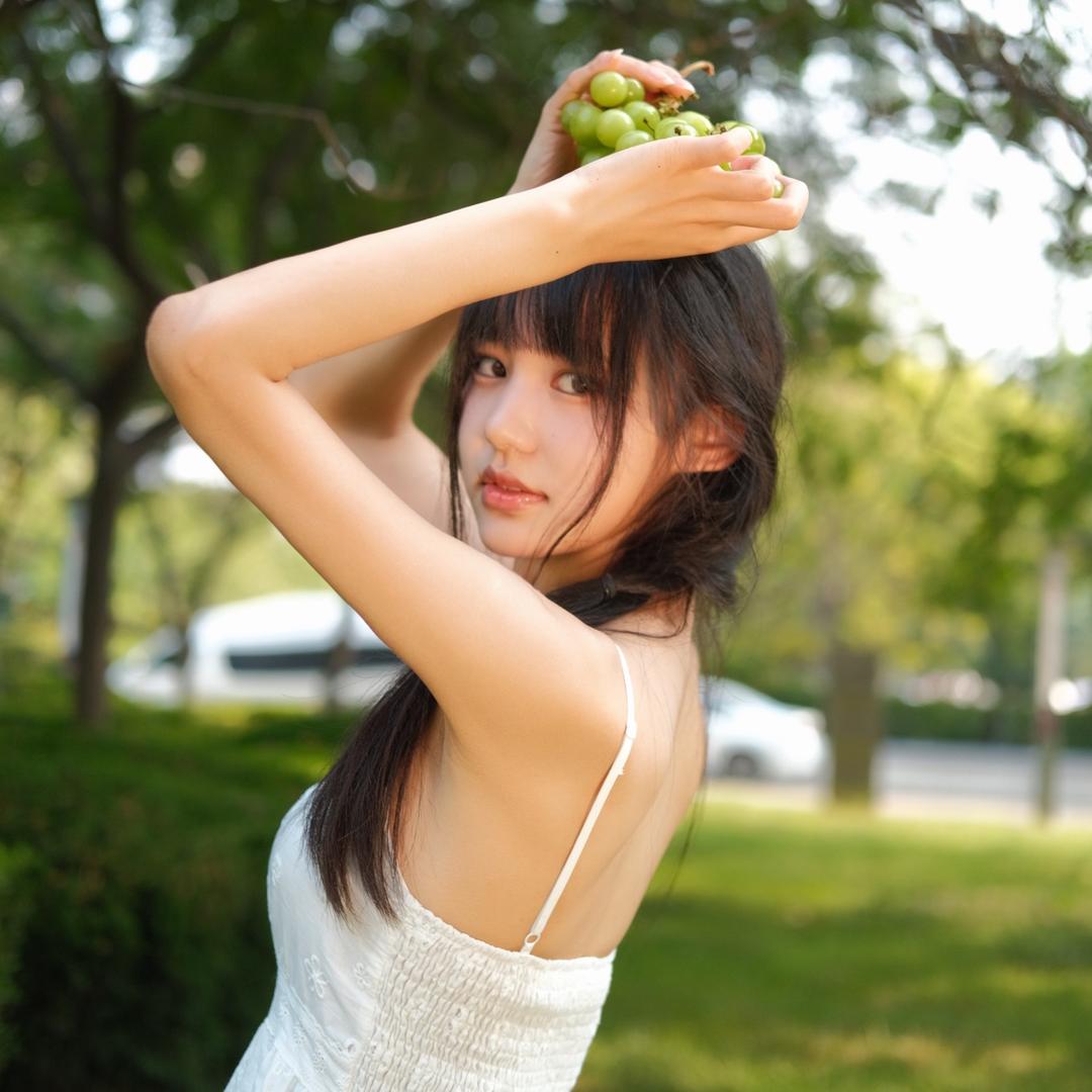 蕊蕊RAY