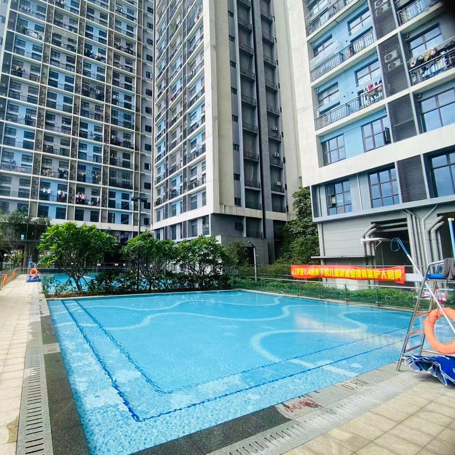 万科金域中央泳池