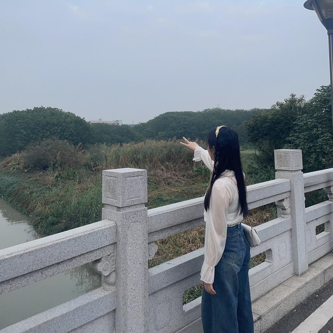 邦邦书院教硬笔的郭老师