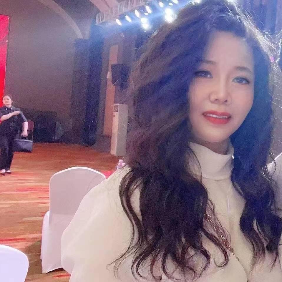 70后大美杰礼服工厂