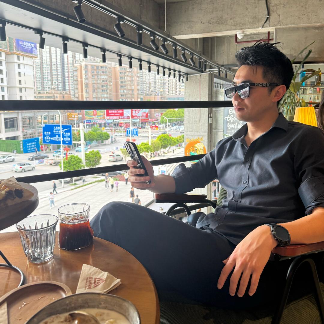 差点过气的帅老者·