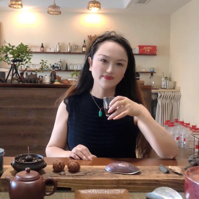 黄靓