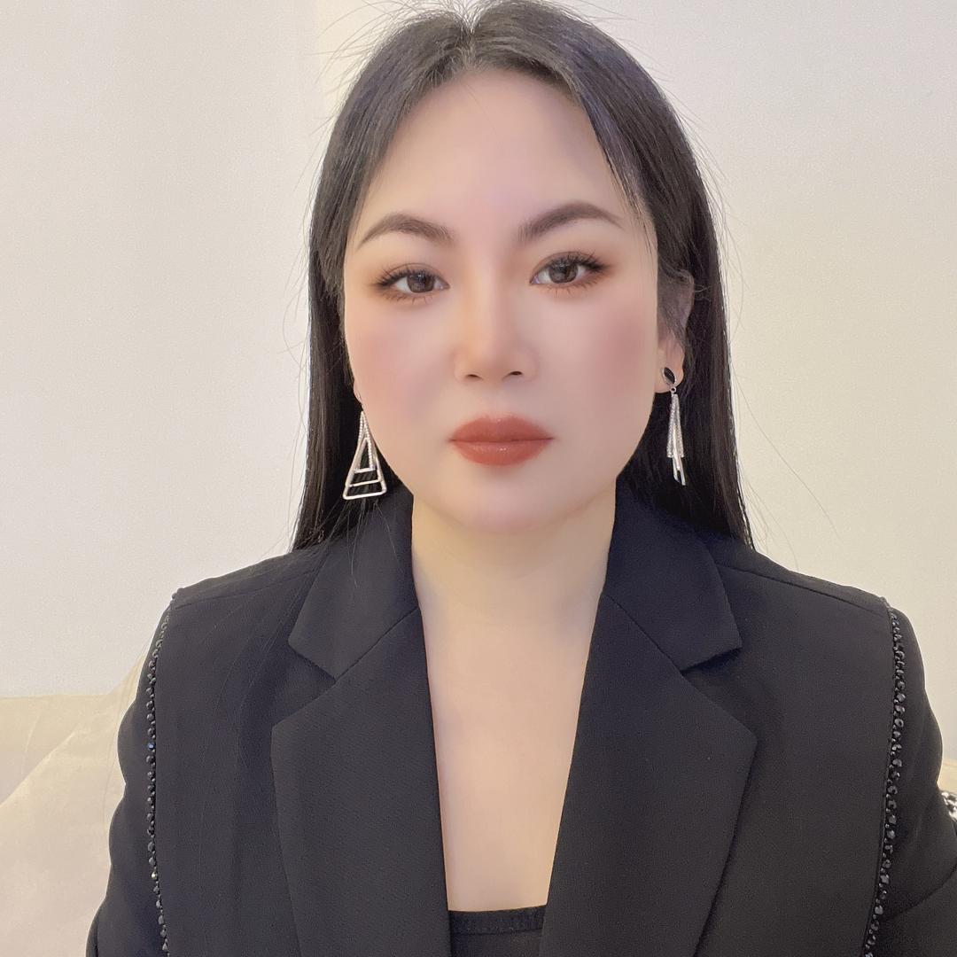 飞凌婚礼卡络婚纱