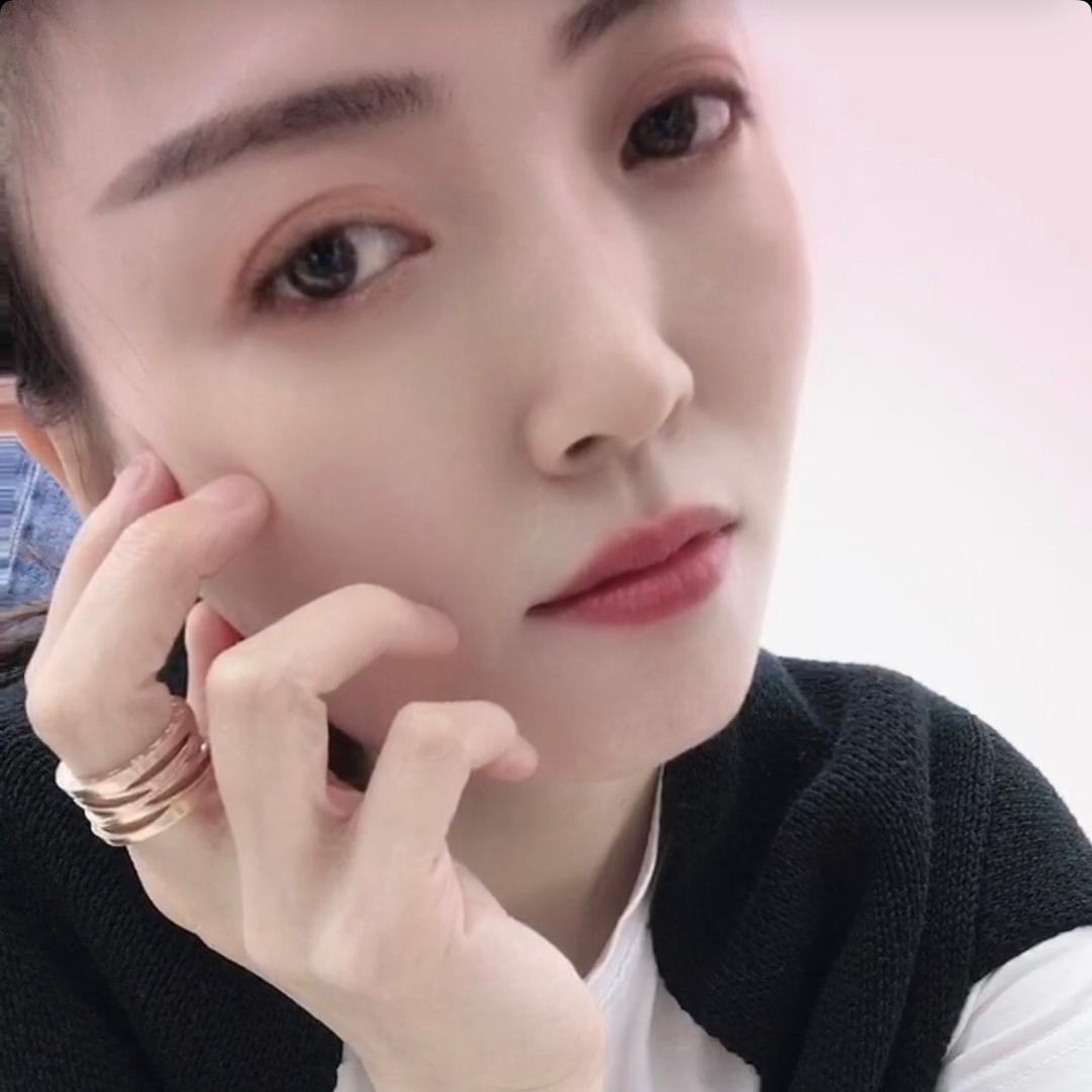 姐姐爱健身————