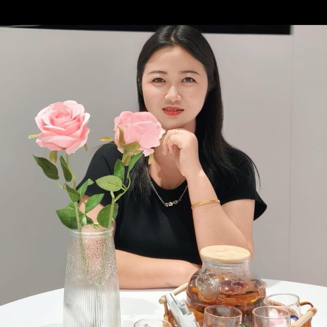 在深圳的艳群