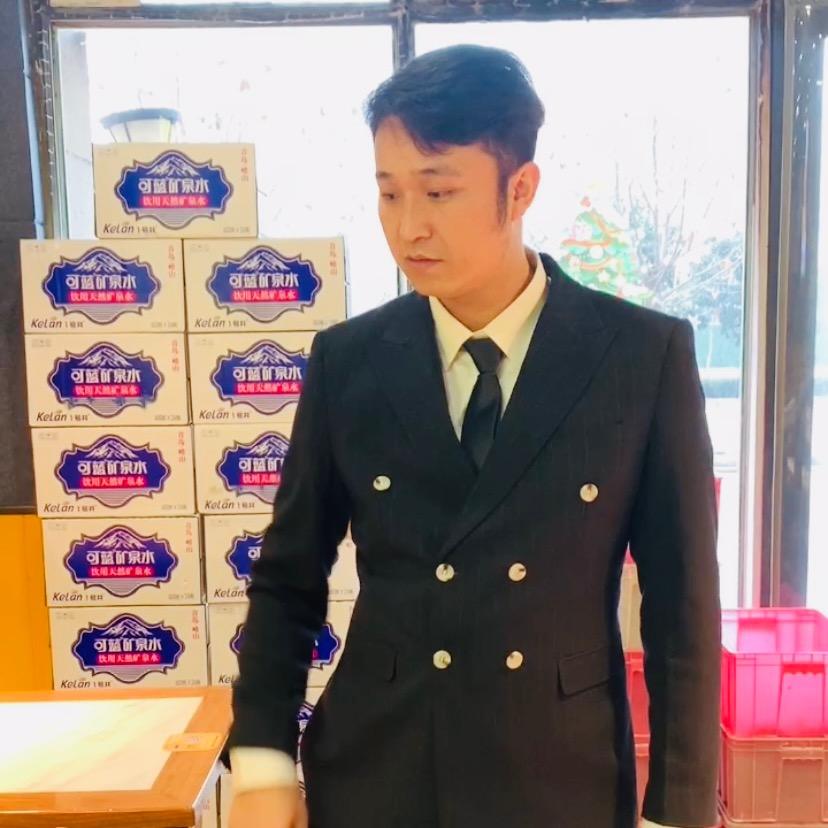 猫姑娘大盘鸡总部刘总