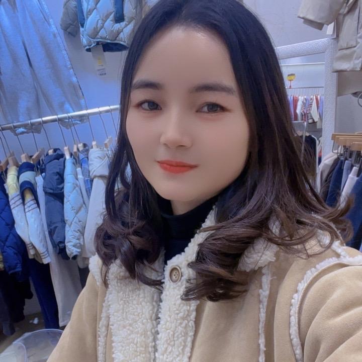 曲靖Sunny white二白童装店