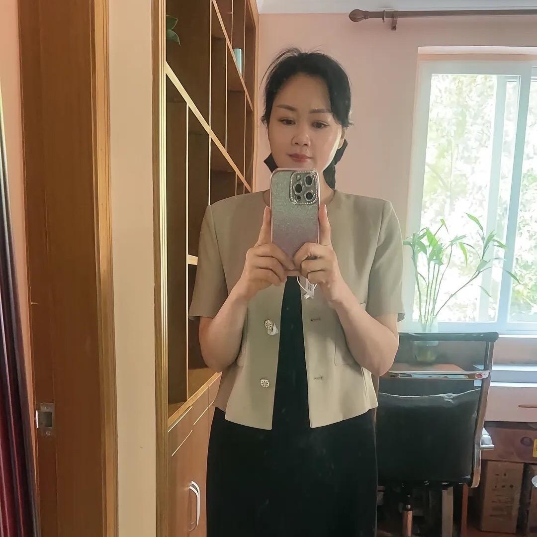 云云一个人