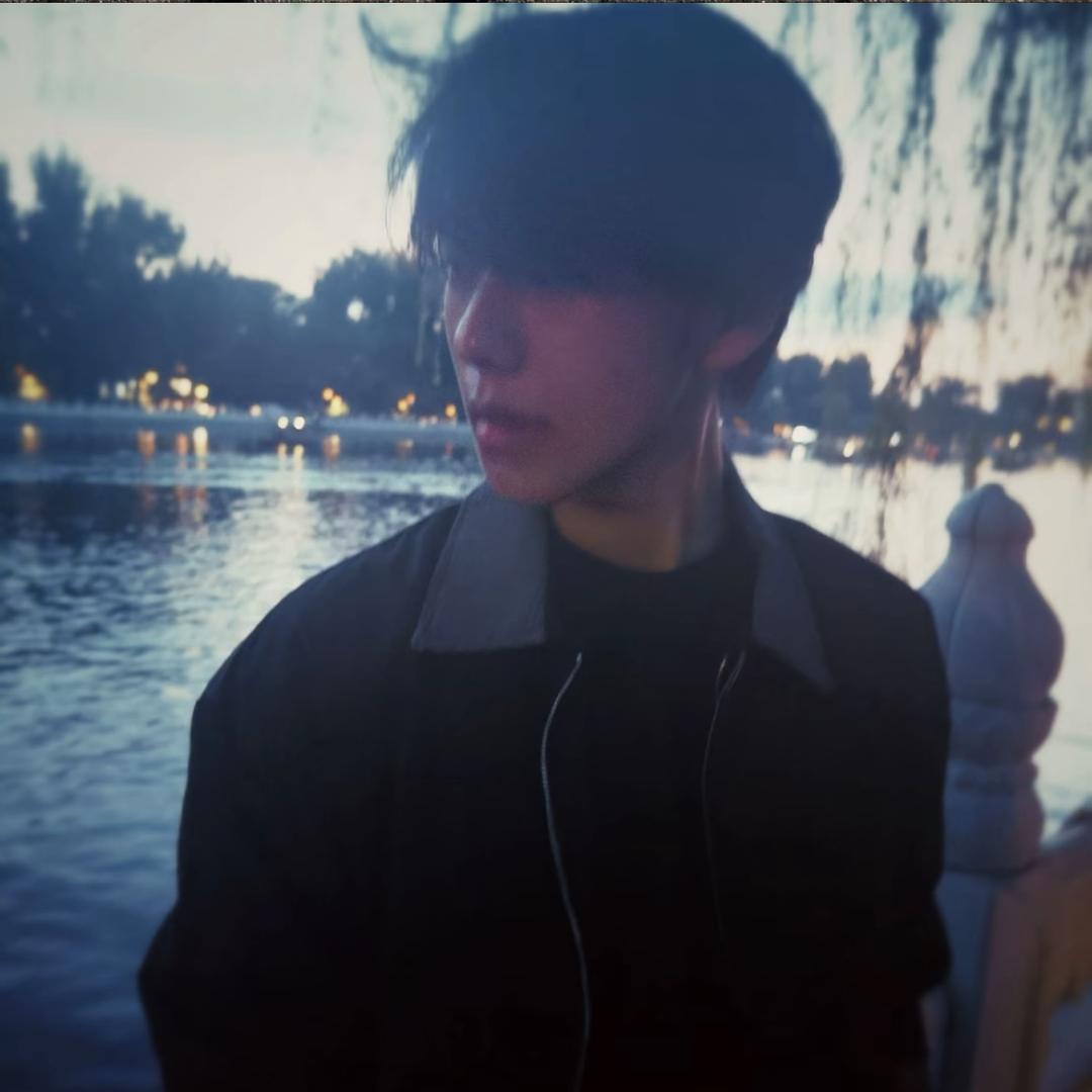 时刻保持扑克脸