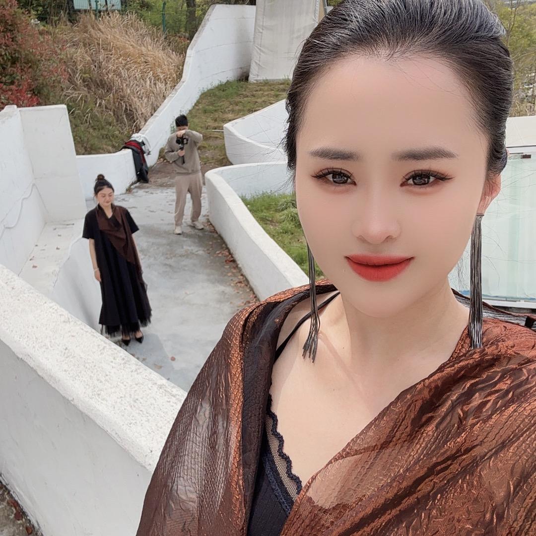 人弗缘蔓蔓