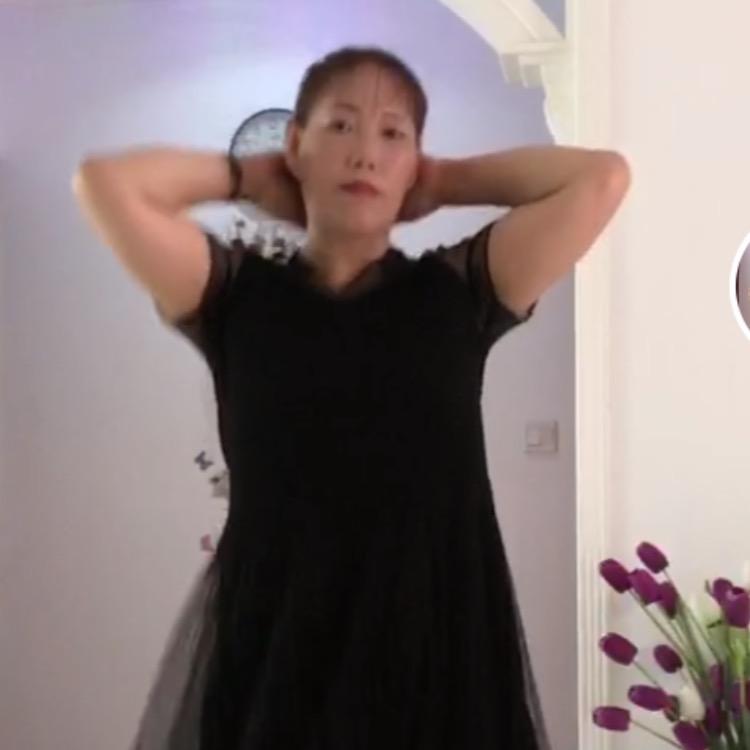 坚强的莹莹。