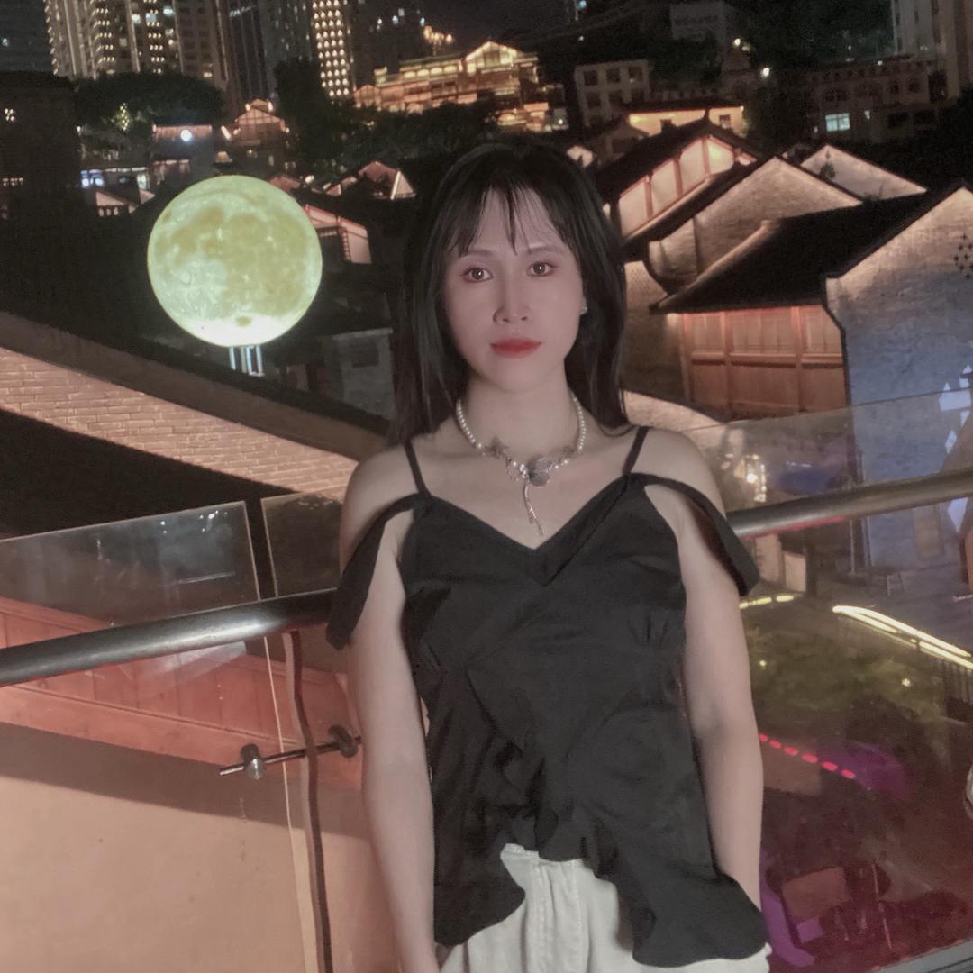 半斤月亮⁷⁷ᐝ