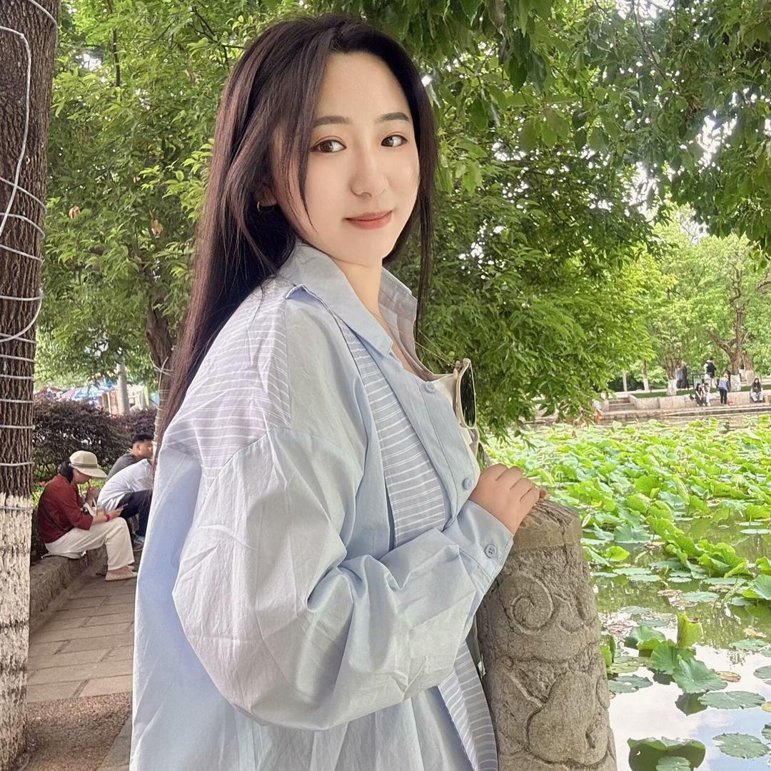 叫我月月🌙
