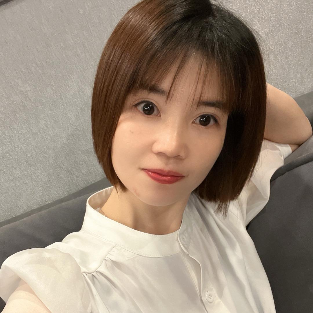 奔驰车友-语婷