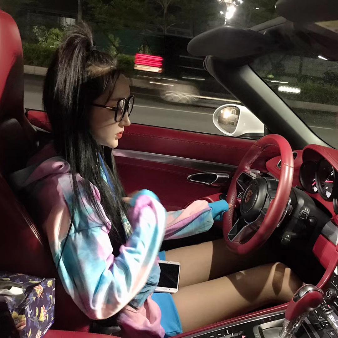 妮妮（卖衣服发财版）