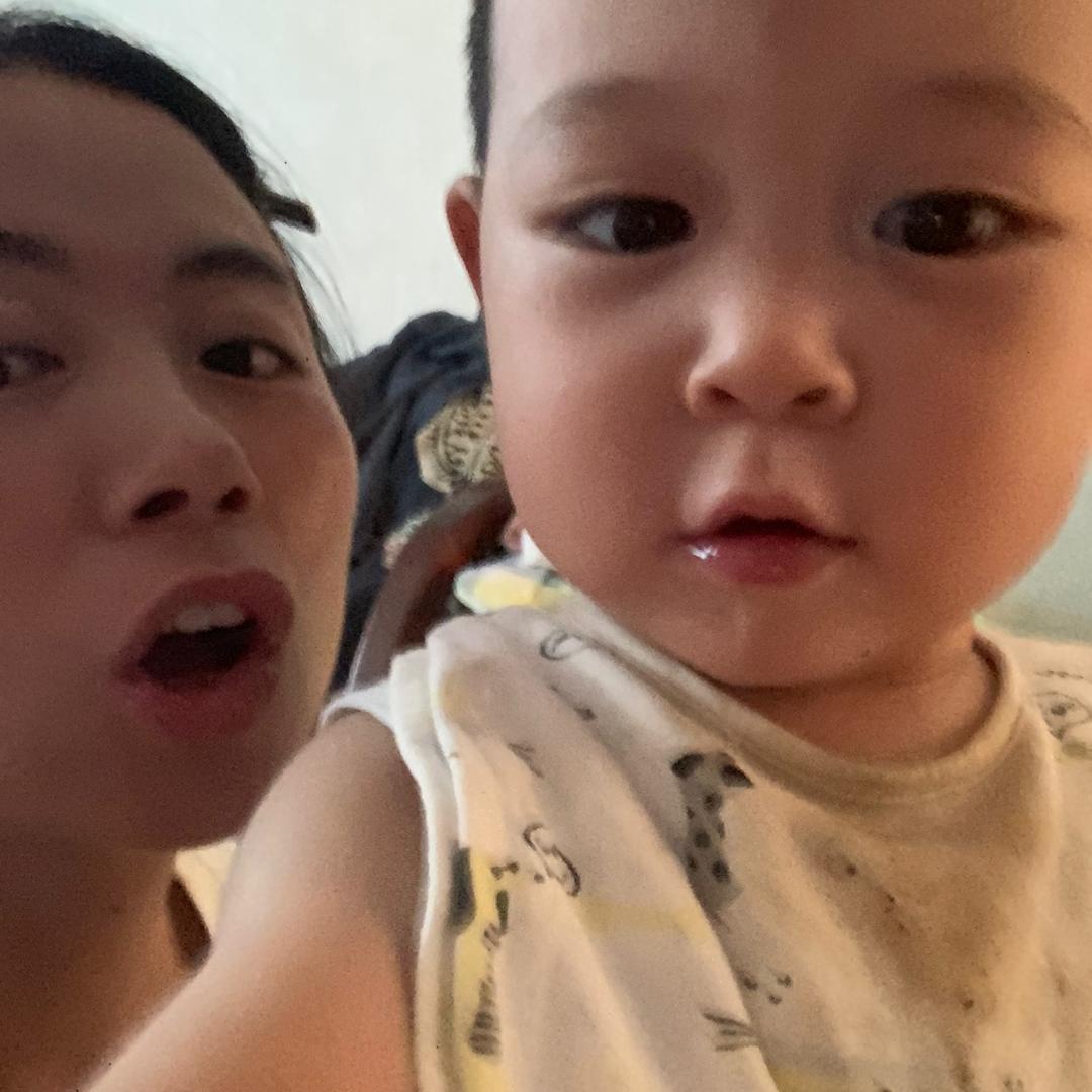 是赞赞妈吖
