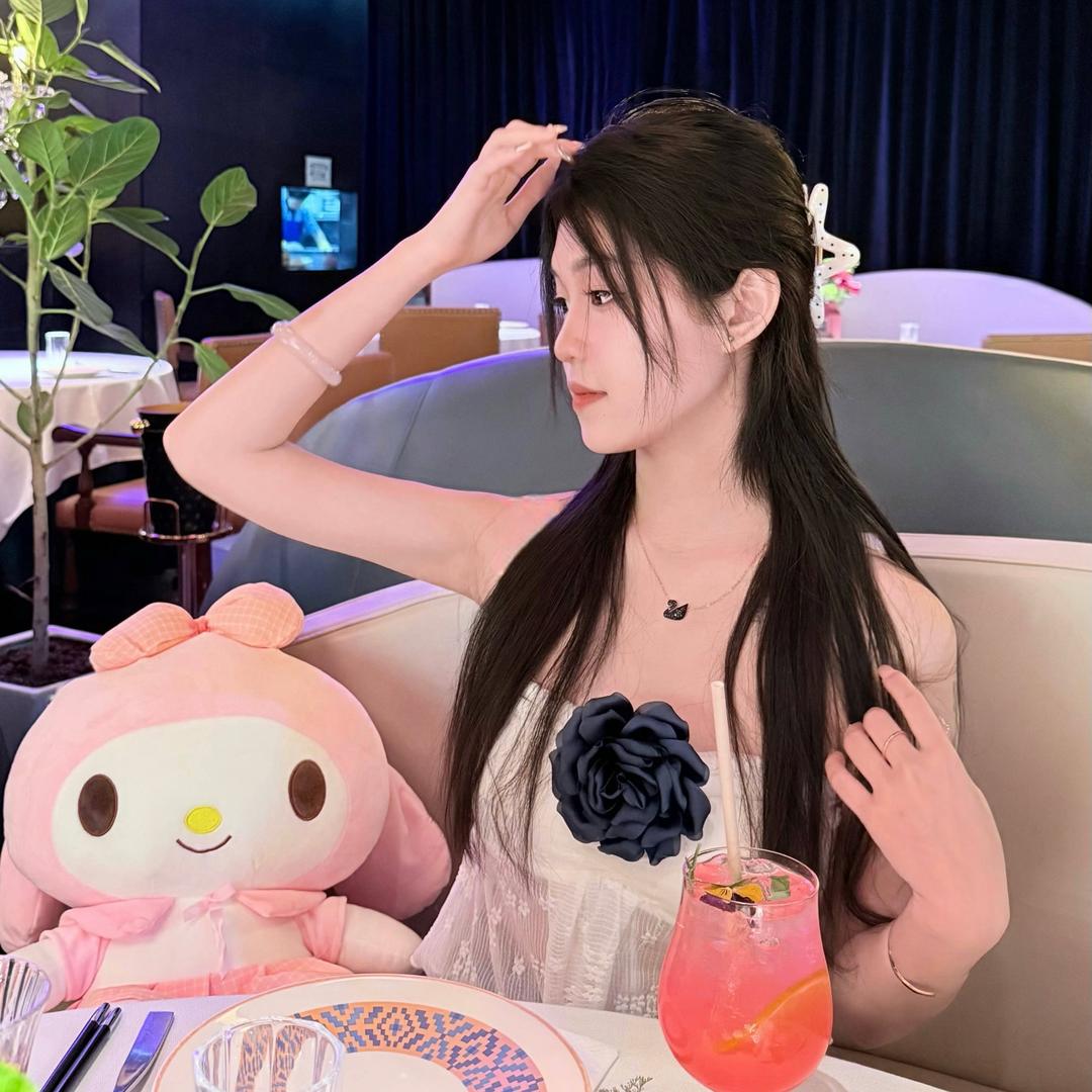别吵我吃面🍜