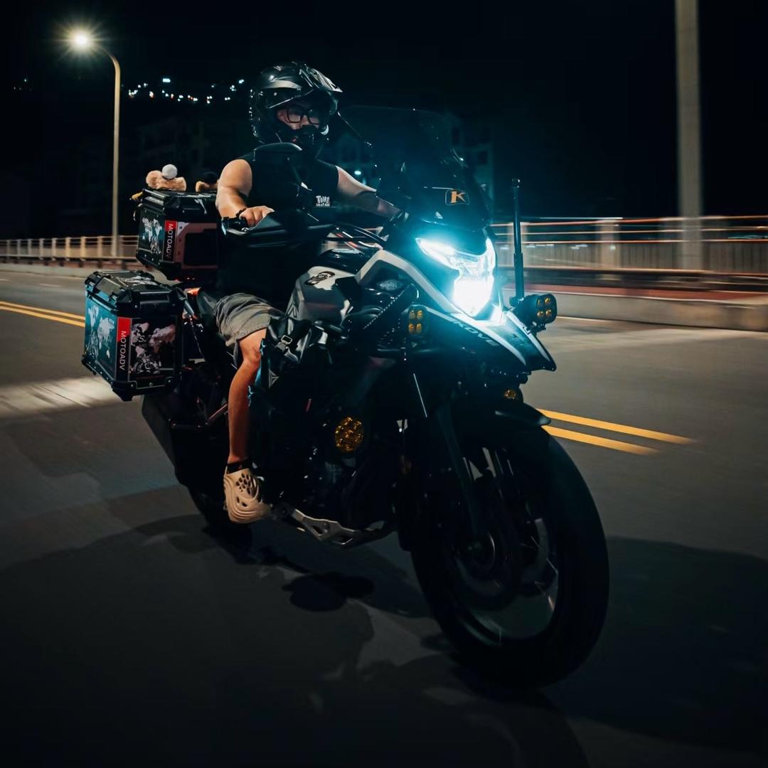 𝑭𝒐𝒖𝒓 𝑿.