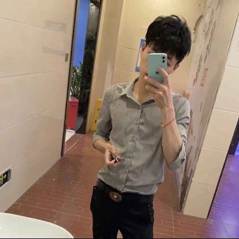 玛莎酒吧营销总监小橙