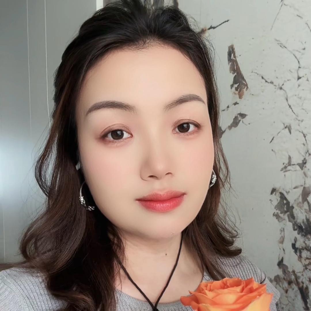 A佳佳