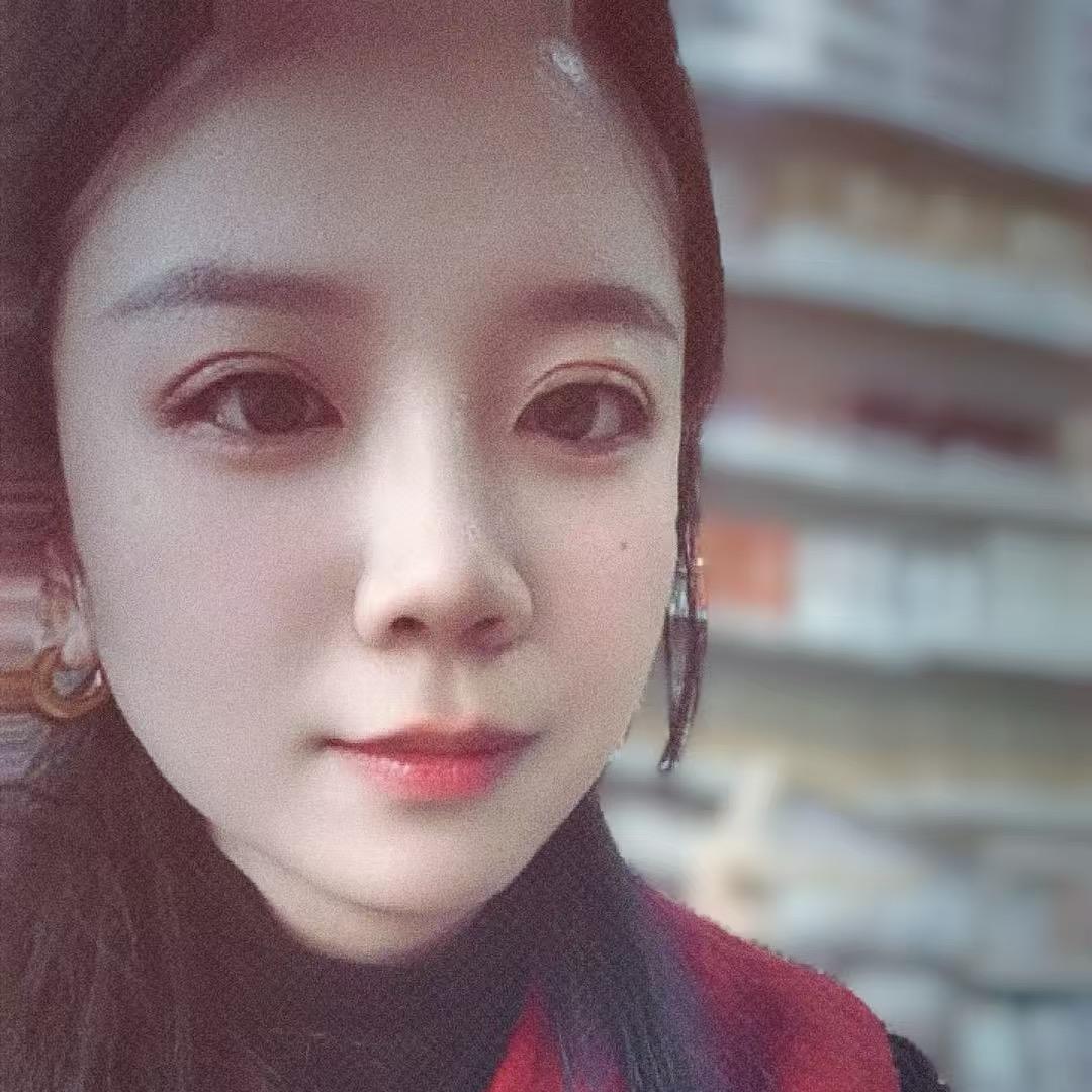 王莹美甲美睫假发店辉县