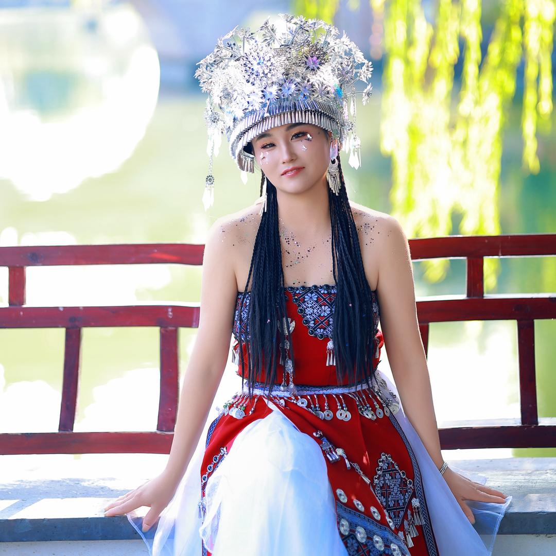 ꧁༺๑钢筋工小姐姐๑༻꧂