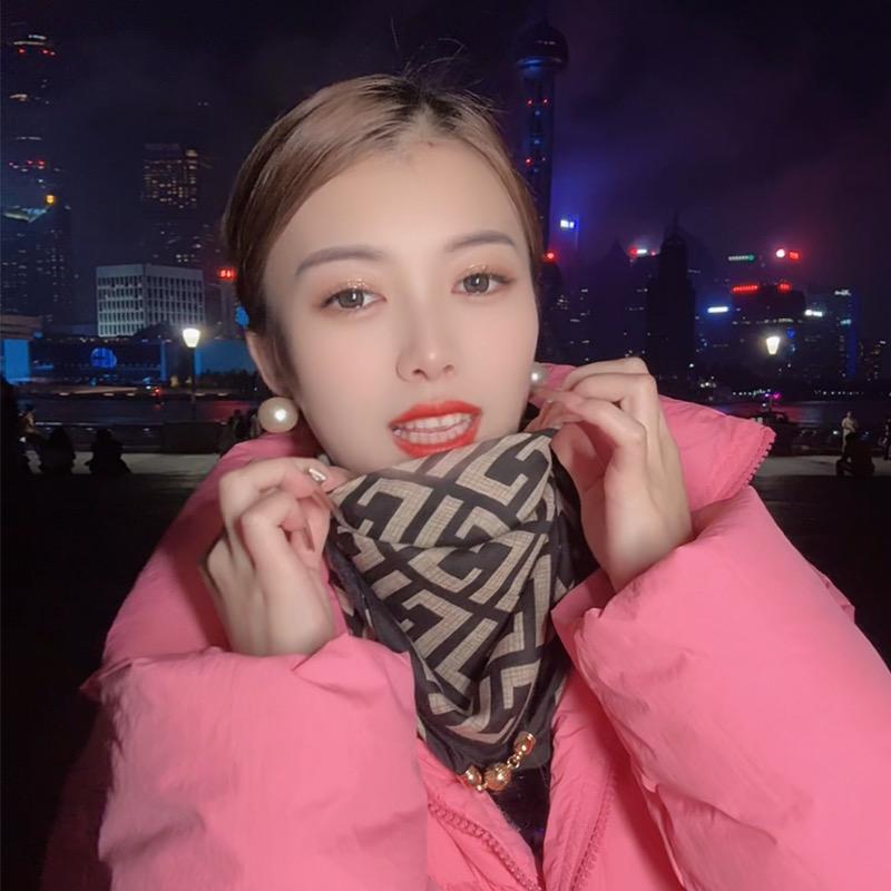 佟伦穿搭