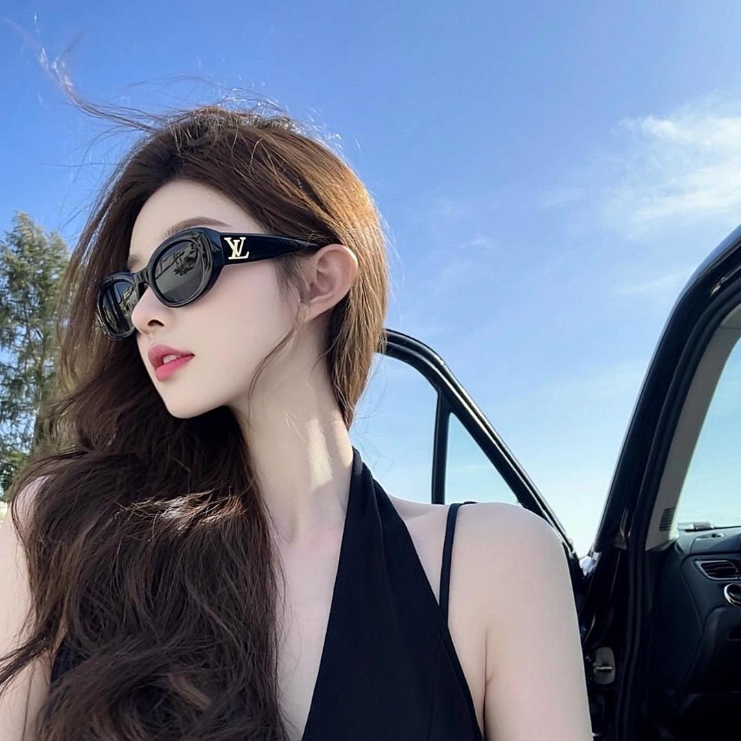 饱饱-