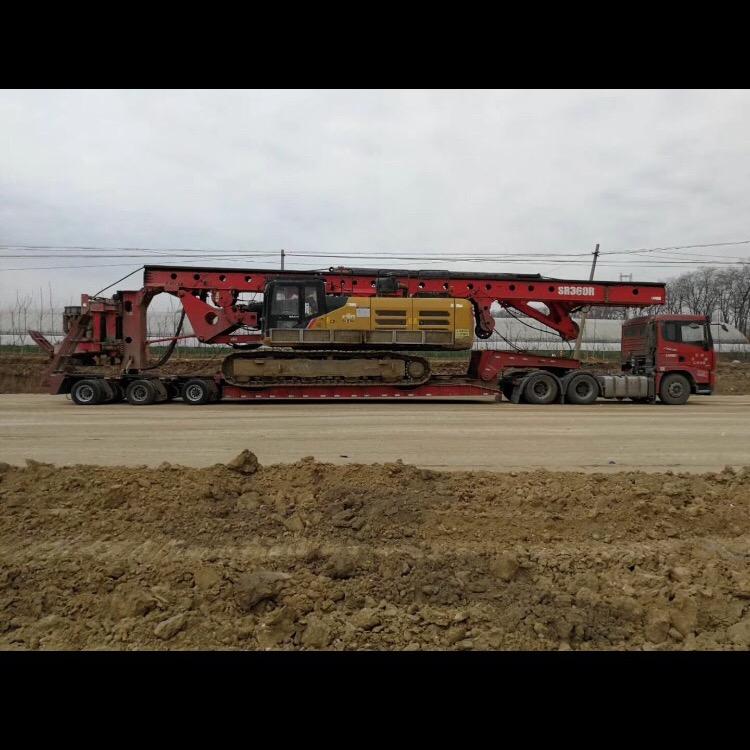 诸城大型拖车 拖运旋挖钻，大型挖掘机