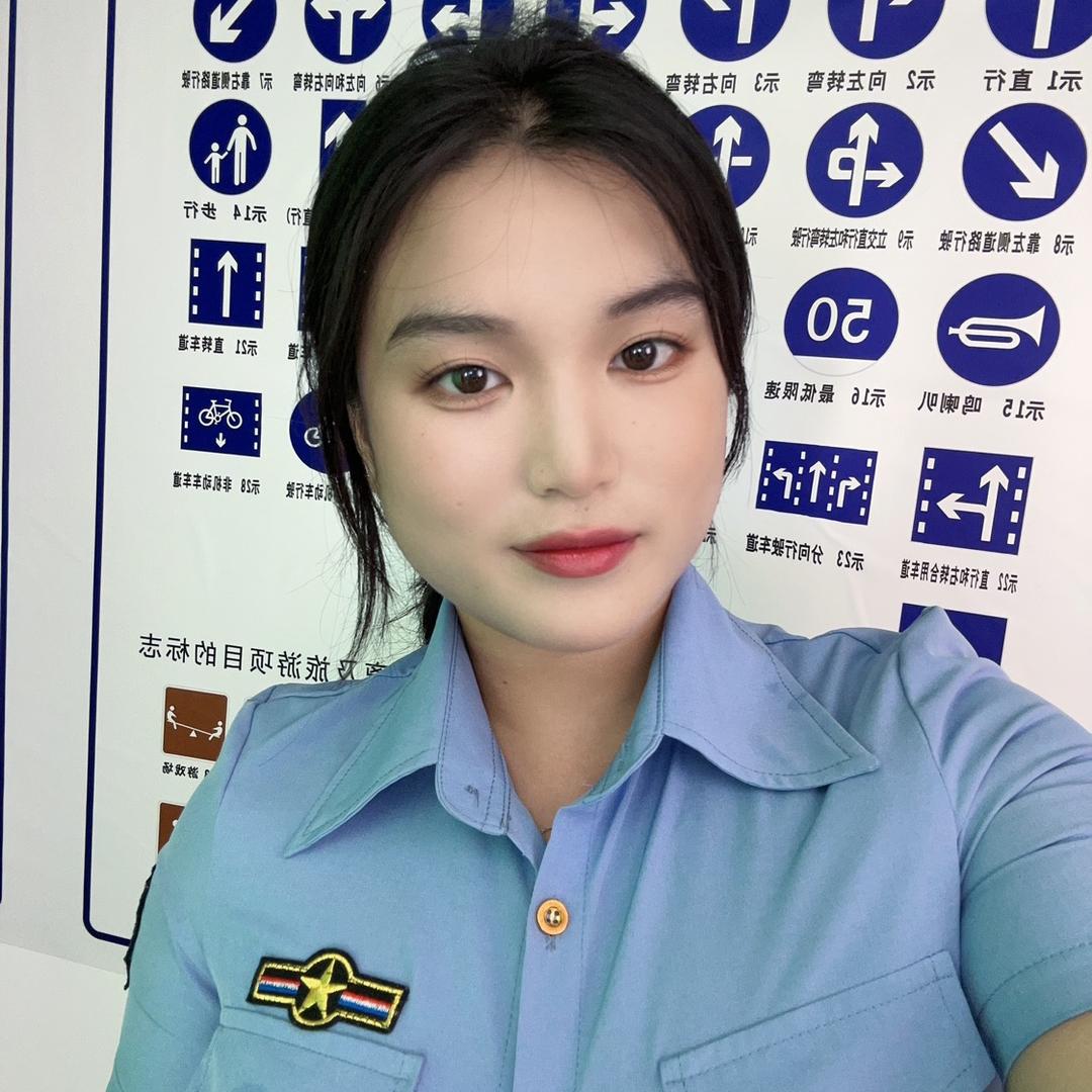 学车小莫老师