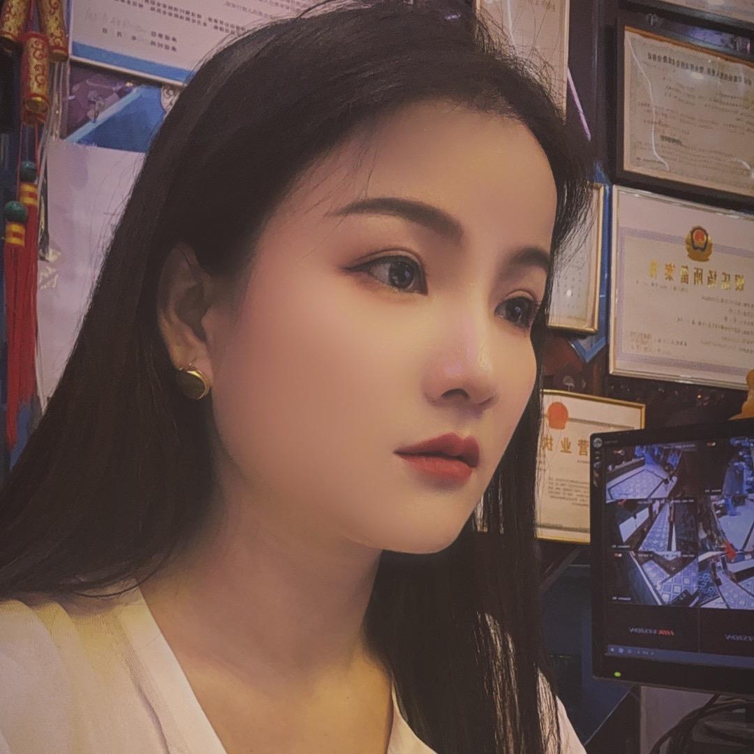 莉莉爱吃松果❤️