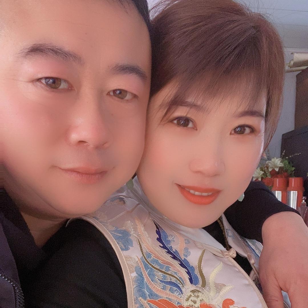 伟伟夫妇