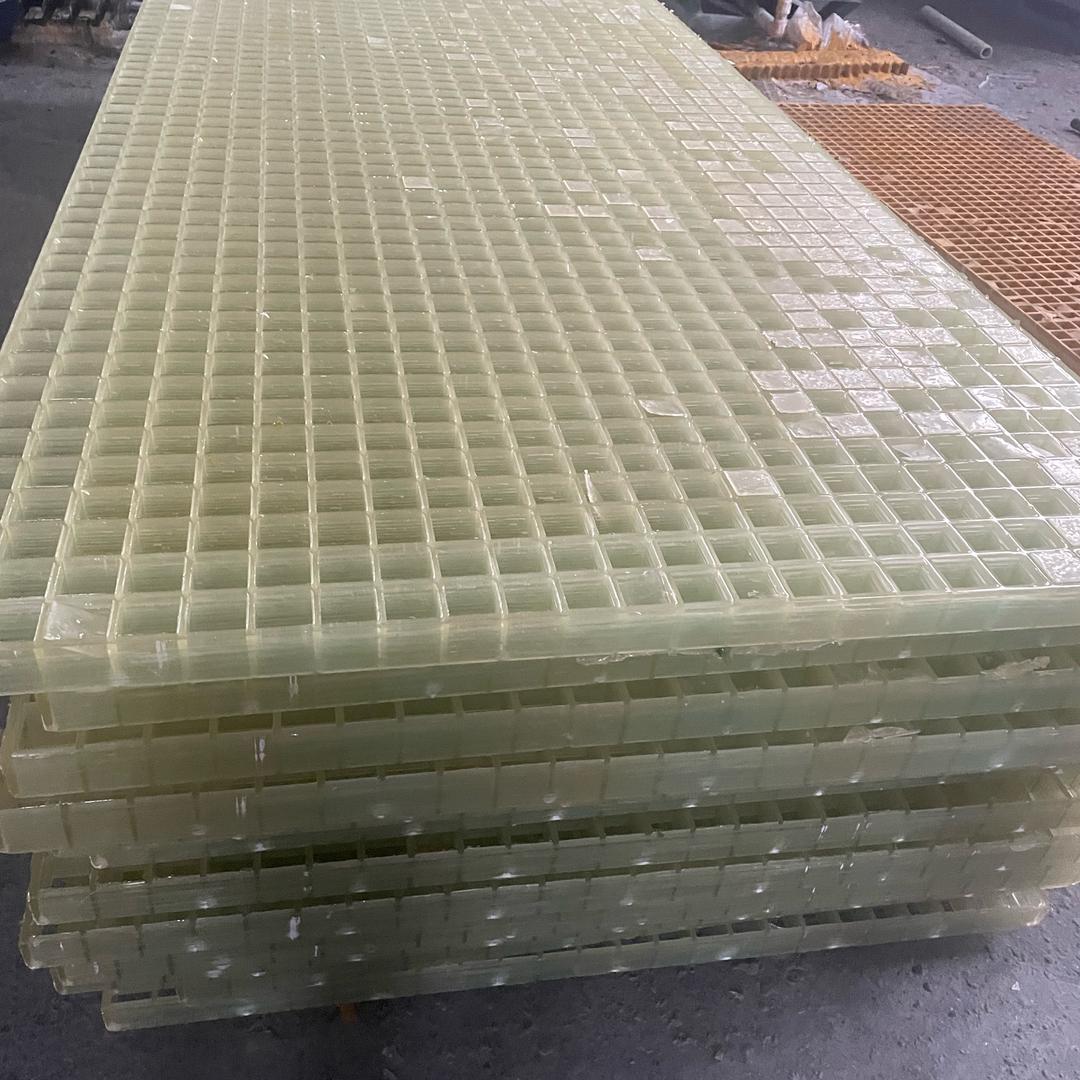 卖玻璃钢小姐姐