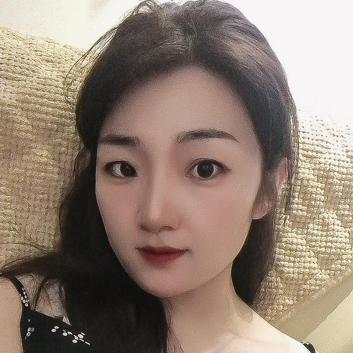 这个小姐姐很皮